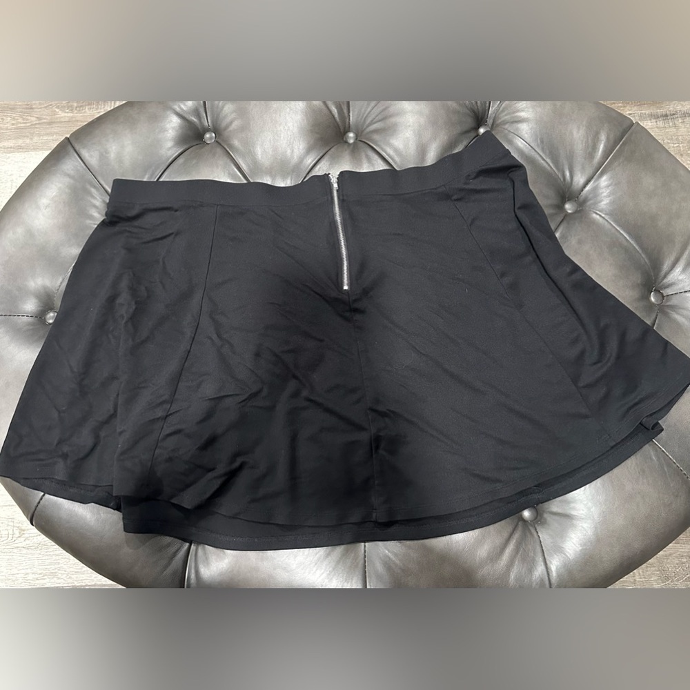 Women’s Plus Size Black Mini Skirt 3X H&M - Picture 2 of 4